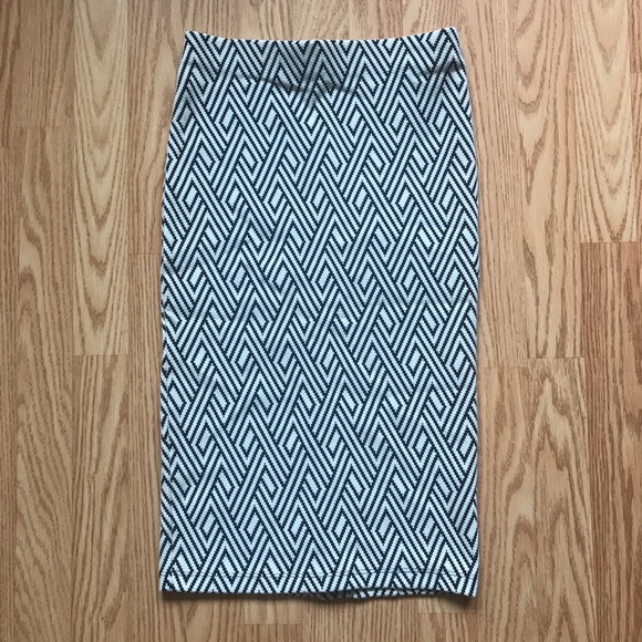 Zara Patterned Mid-length Skirt - Picture 1 of 2